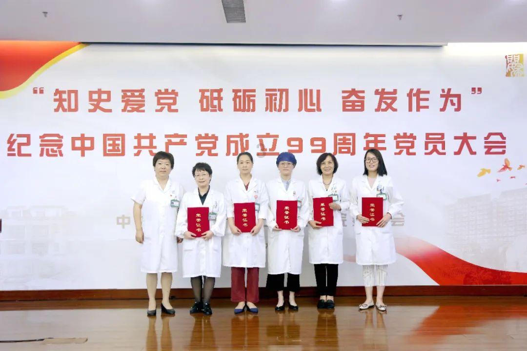 逃离沙漠小镇